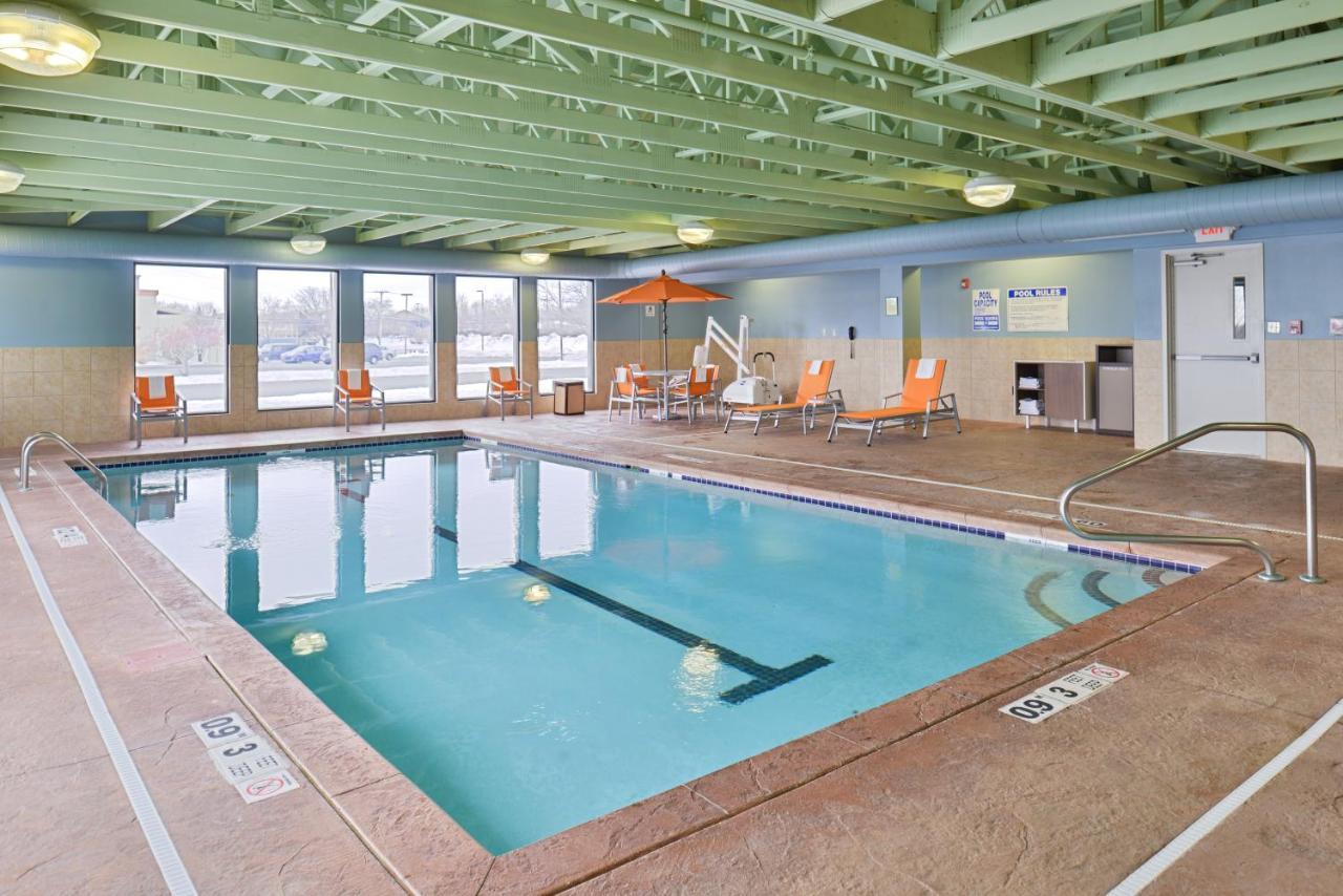 Holiday Inn Express Rochester - University Area By Ihg Exterior foto