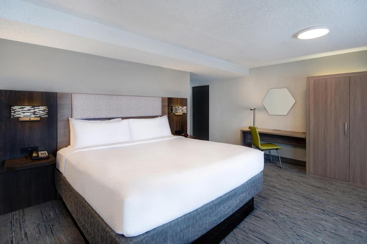 Holiday Inn Express Rochester - University Area By Ihg Exterior foto