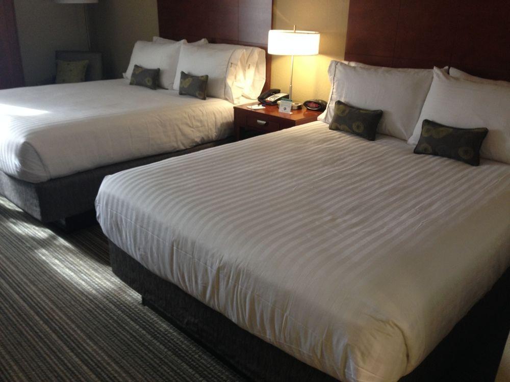 Holiday Inn Express Rochester - University Area By Ihg Exterior foto
